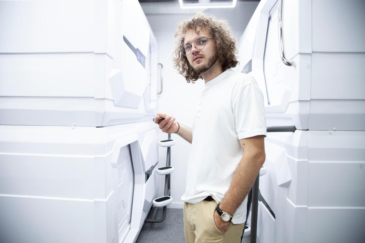 Av-1 Capsule Hotel Kijów Zewnętrze zdjęcie