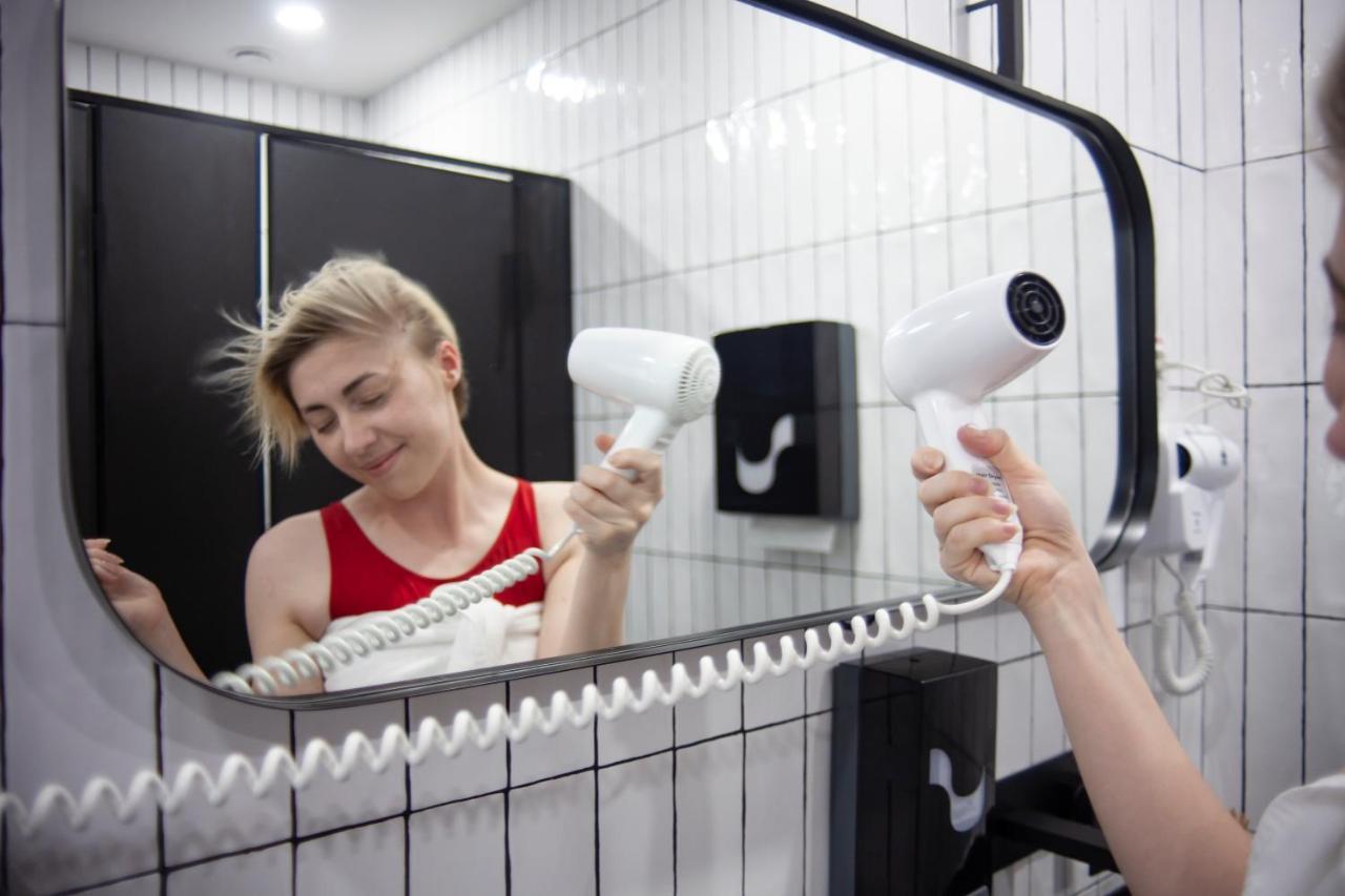 Av-1 Capsule Hotel Kijów Zewnętrze zdjęcie