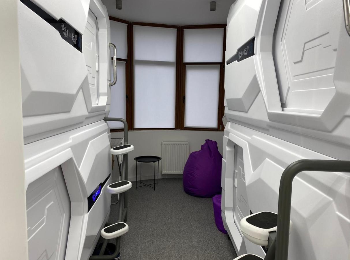 Av-1 Capsule Hotel Kijów Zewnętrze zdjęcie