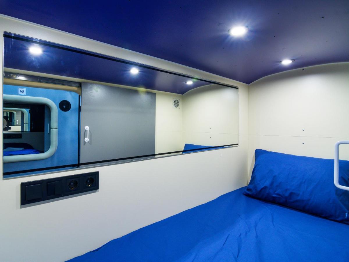 Av-1 Capsule Hotel Kijów Zewnętrze zdjęcie