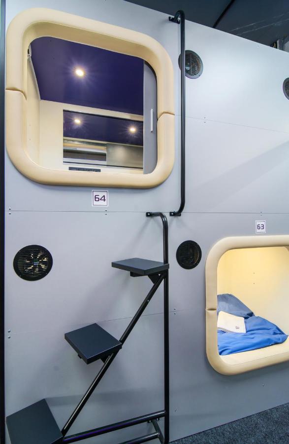 Av-1 Capsule Hotel Kijów Zewnętrze zdjęcie