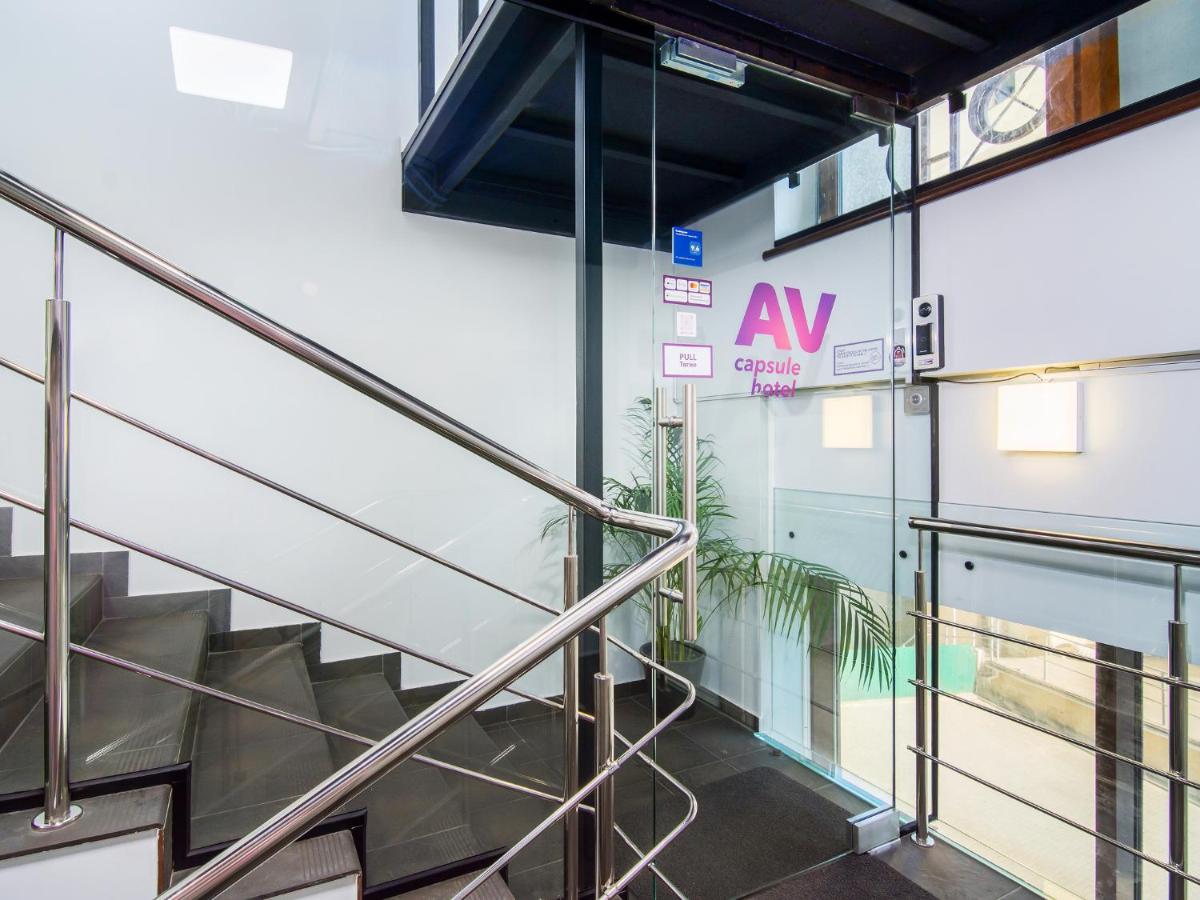 Av-1 Capsule Hotel Kijów Zewnętrze zdjęcie