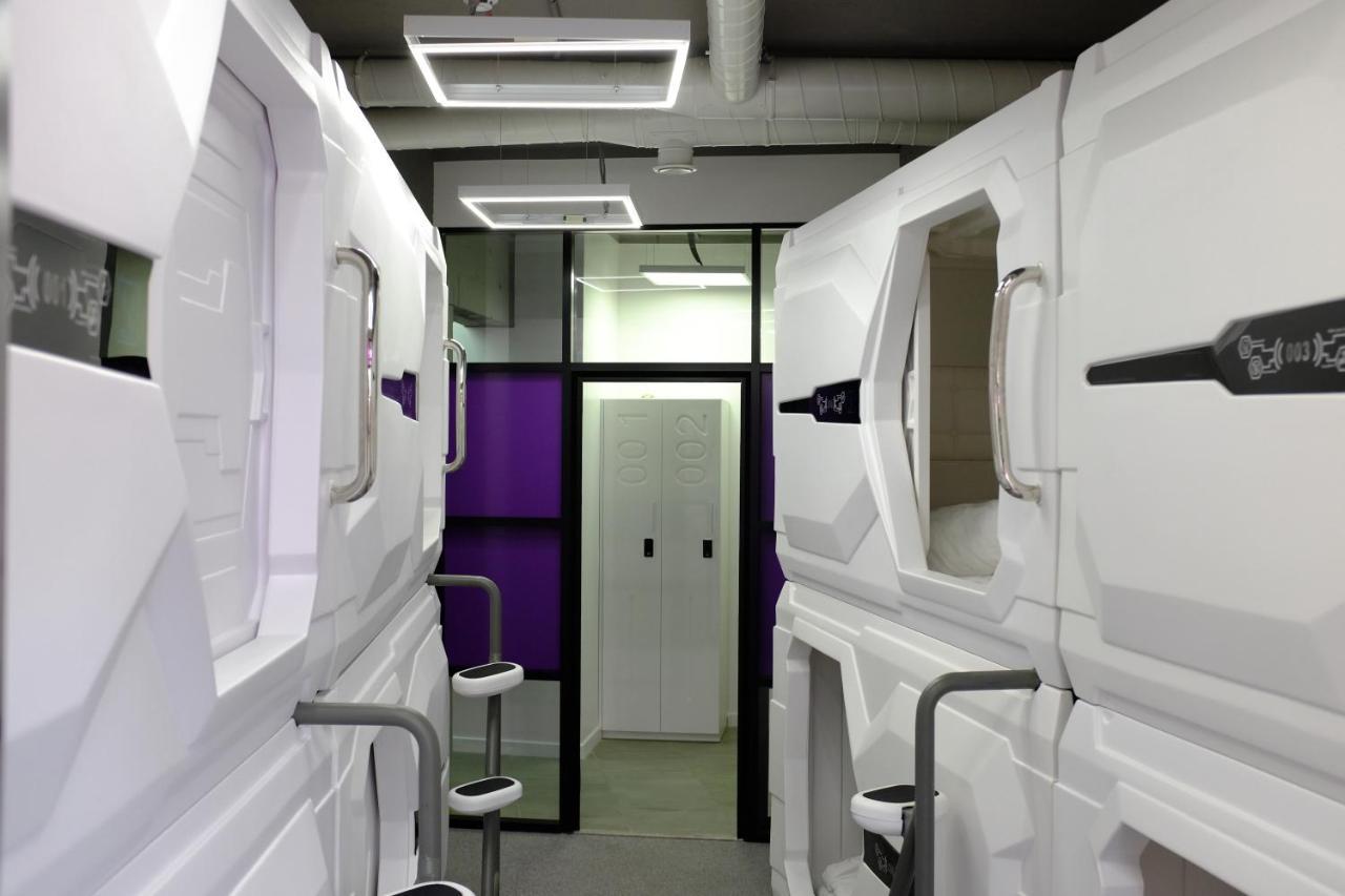Av-1 Capsule Hotel Kijów Zewnętrze zdjęcie